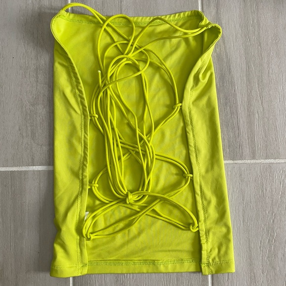 Crop Top - Picture 2 of 3